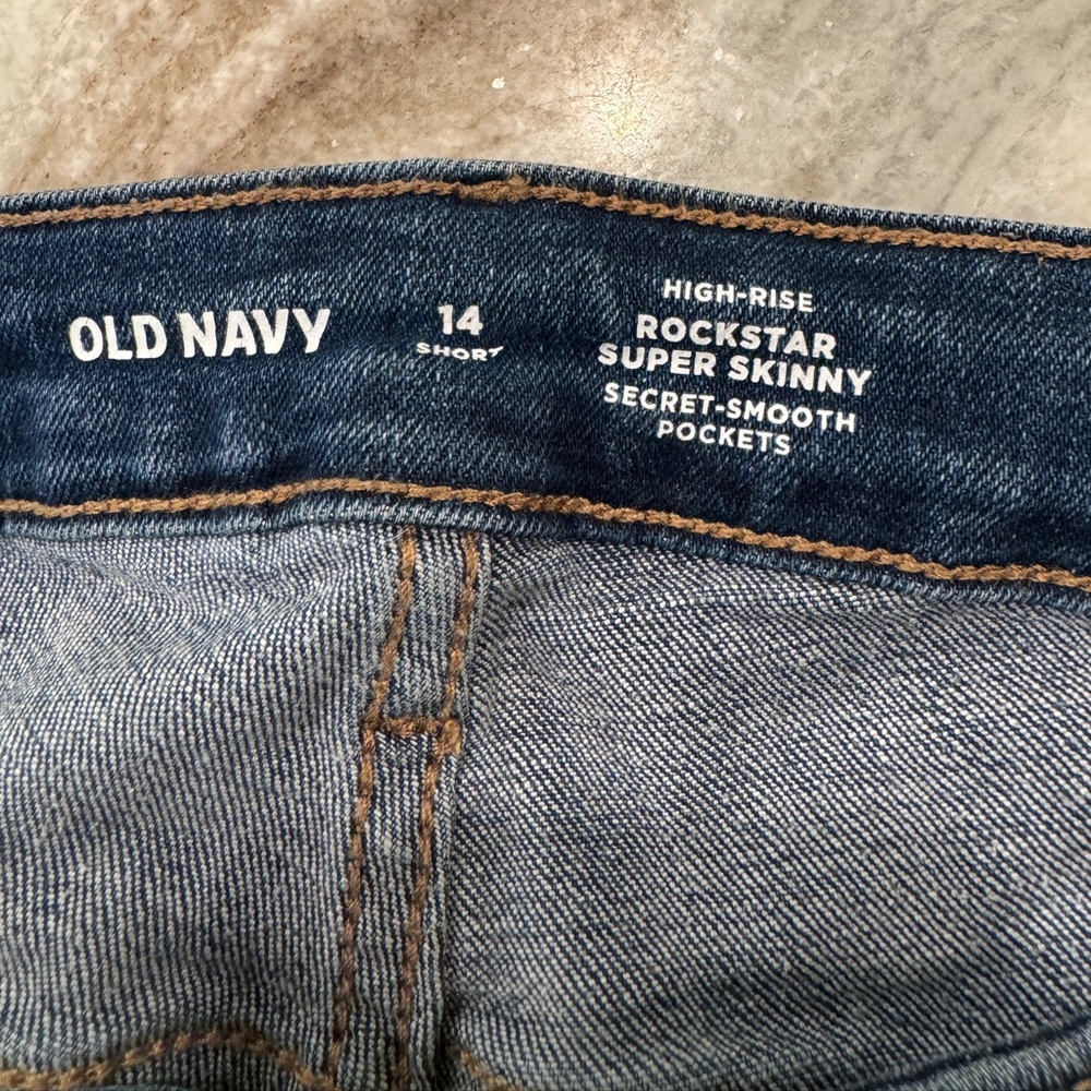 NWOT Old Navy High rise rockstar super skinny 14 short distressed jeans - Picture 2 of 4
